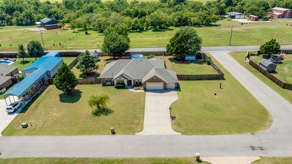 2401 County Road 1196, Tuttle, OK 73089