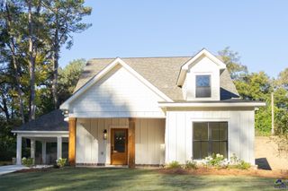 903 Massee Lane, Perry, GA 31069