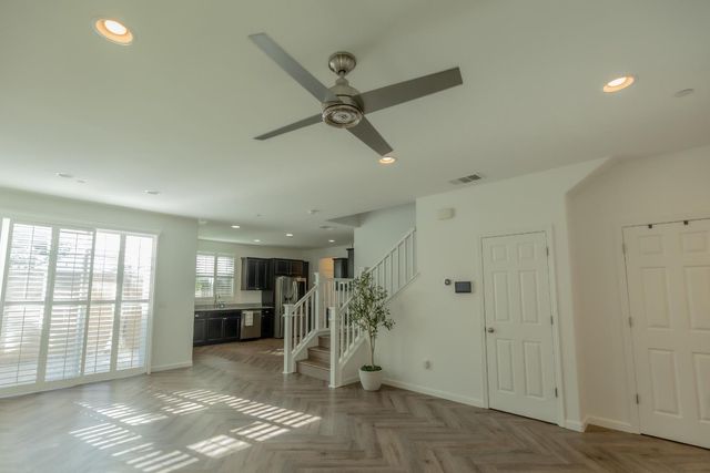 2204 Gallery Dr, Riverbank, CA 95367