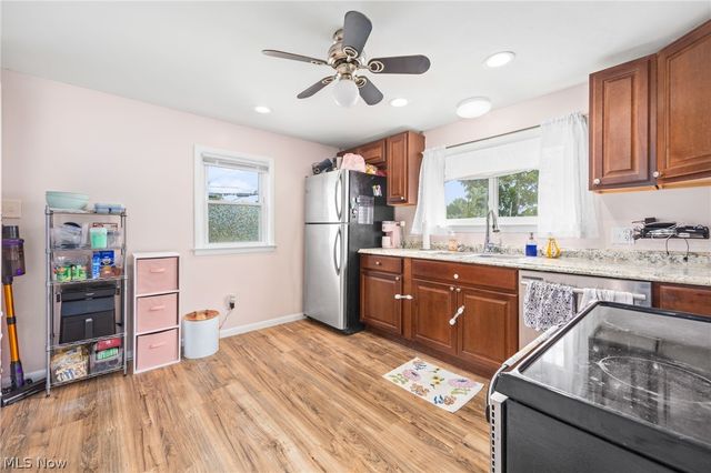 516 Franklin Avenue, Barberton, OH 44203