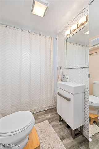 516 Franklin Avenue, Barberton, OH 44203