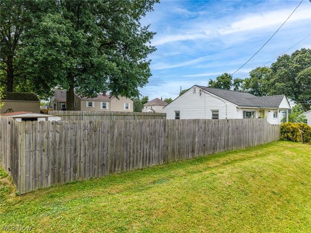516 Franklin Avenue, Barberton, OH 44203