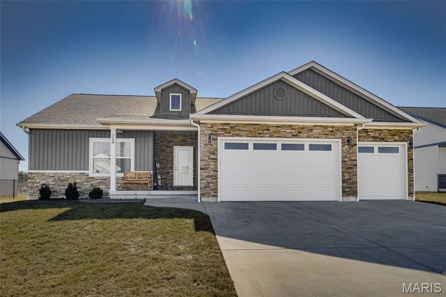 718 Deerfield Lane, Farmington, MO 63640