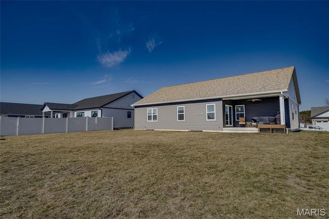 718 Deerfield Lane, Farmington, MO 63640