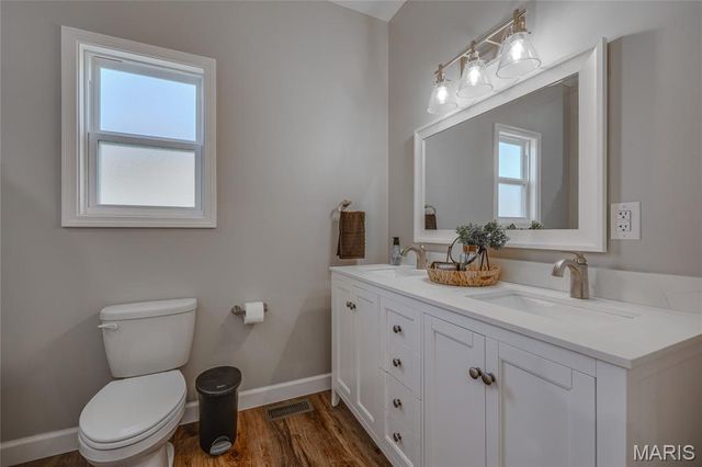 718 Deerfield Lane, Farmington, MO 63640