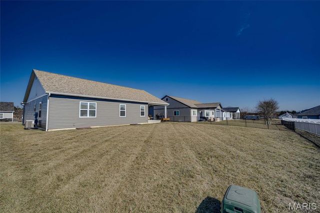 718 Deerfield Lane, Farmington, MO 63640