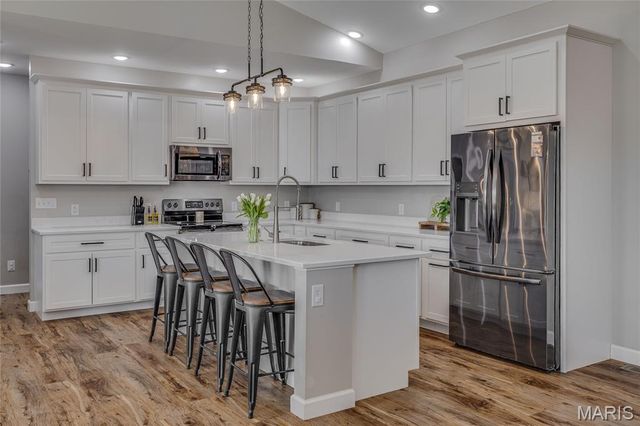 718 Deerfield Lane, Farmington, MO 63640