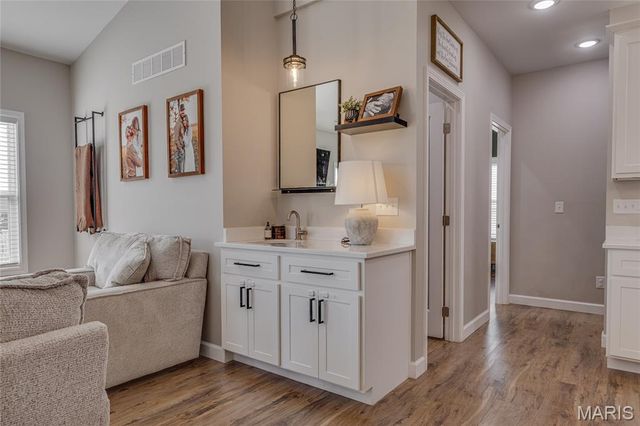 718 Deerfield Lane, Farmington, MO 63640