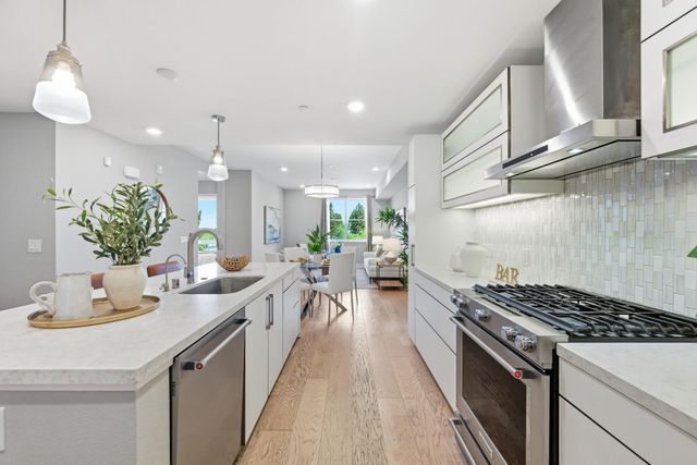 1048 Monroe Street 307, Santa Clara, CA 95050