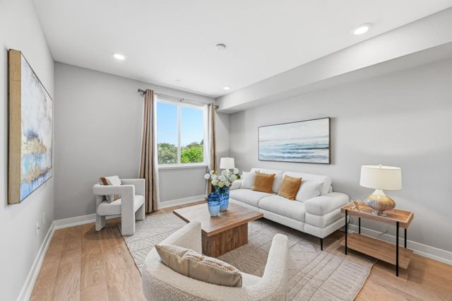 1048 Monroe Street 307, Santa Clara, CA 95050