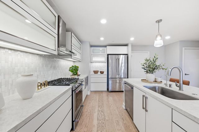 1048 Monroe Street 307, Santa Clara, CA 95050