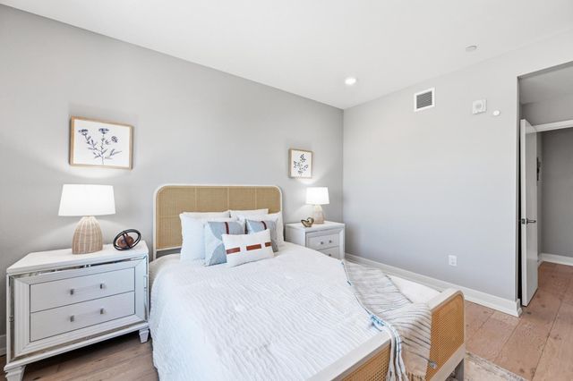 1048 Monroe Street 307, Santa Clara, CA 95050