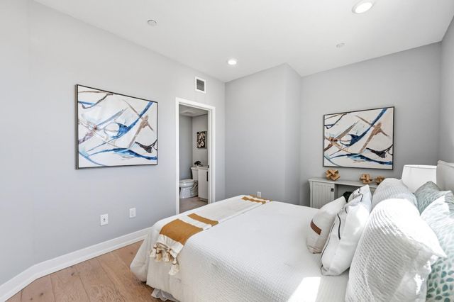 1048 Monroe Street 307, Santa Clara, CA 95050