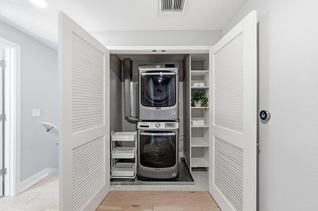 1048 Monroe Street 307, Santa Clara, CA 95050