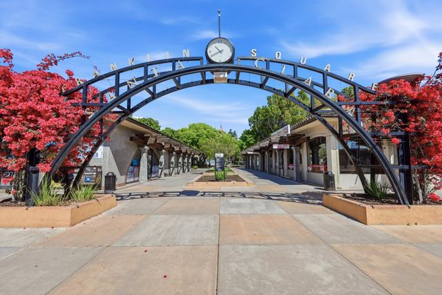 1048 Monroe Street 307, Santa Clara, CA 95050