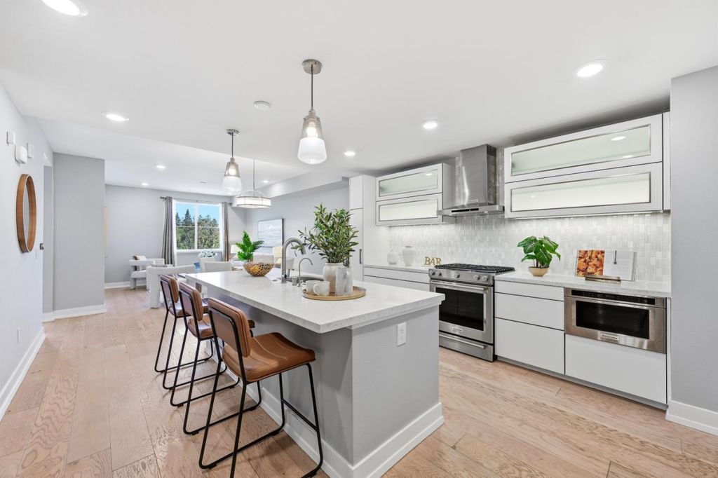 1048 Monroe Street 307, Santa Clara, CA 95050