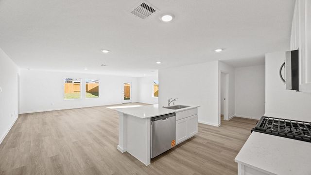 2205 Westward Pointe Drive, Sealy, TX 77474