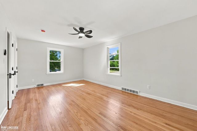 16001 Collingham Drive, Detroit, MI 48205