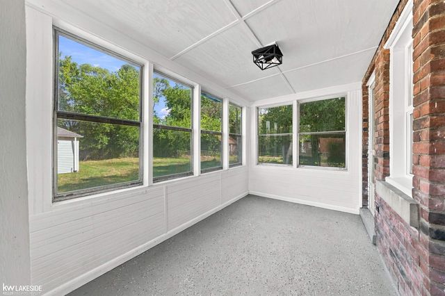 16001 Collingham Drive, Detroit, MI 48205