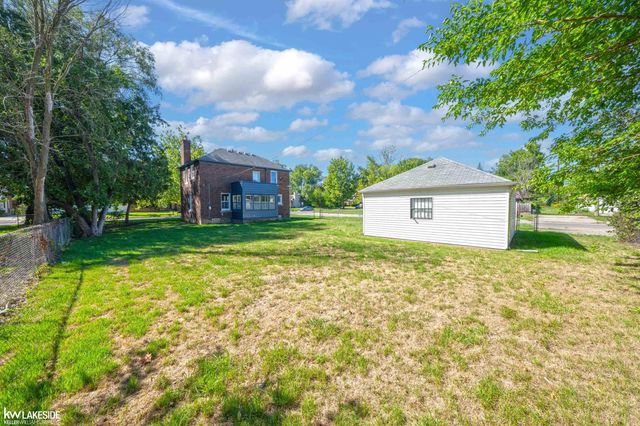 16001 Collingham Drive, Detroit, MI 48205