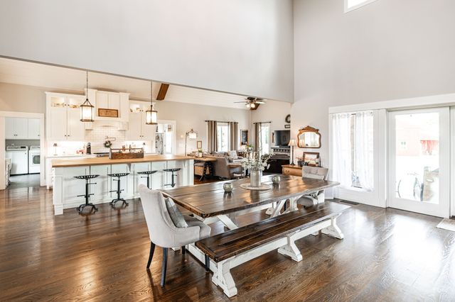 1151 Rogana Rd, Bethpage, TN 37022