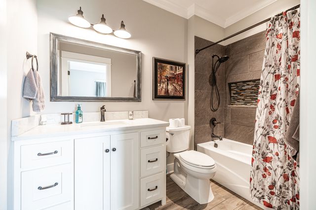 1151 Rogana Rd, Bethpage, TN 37022