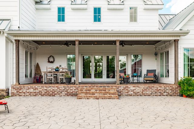 1151 Rogana Rd, Bethpage, TN 37022