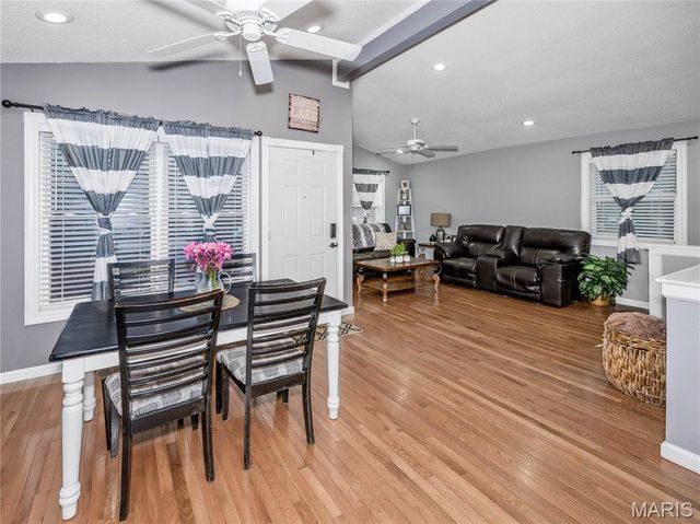 758 Boulevard De Cannes, Edwardsville, IL 62025