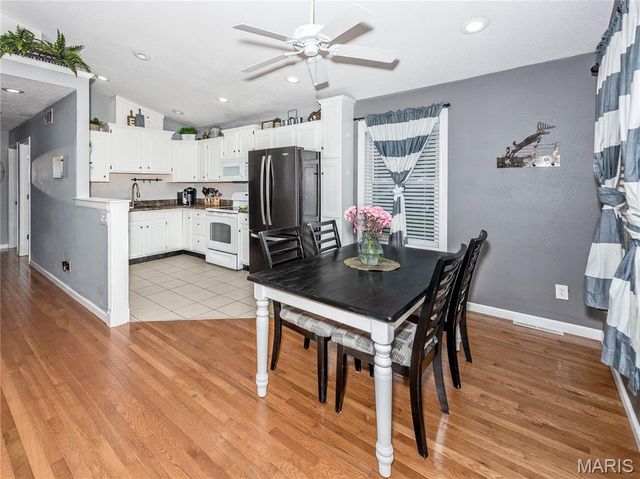 758 Boulevard De Cannes, Edwardsville, IL 62025