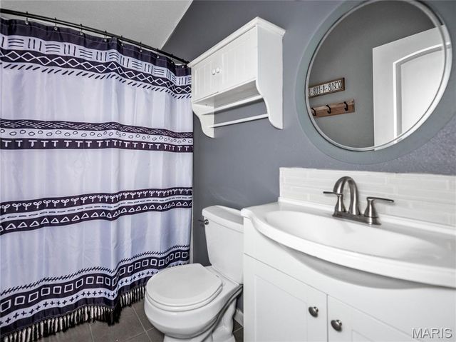 758 Boulevard De Cannes, Edwardsville, IL 62025