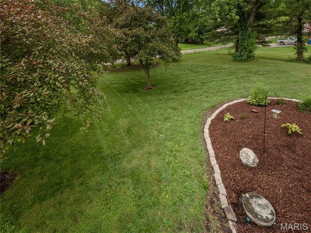 758 Boulevard De Cannes, Edwardsville, IL 62025