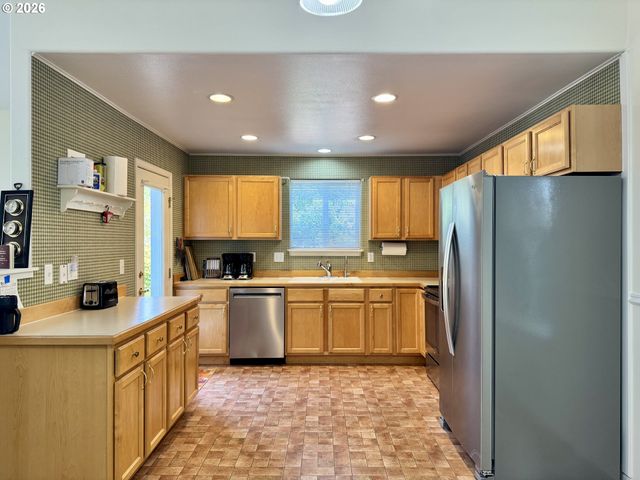 18 MARINERS Ln, Florence, OR 97439