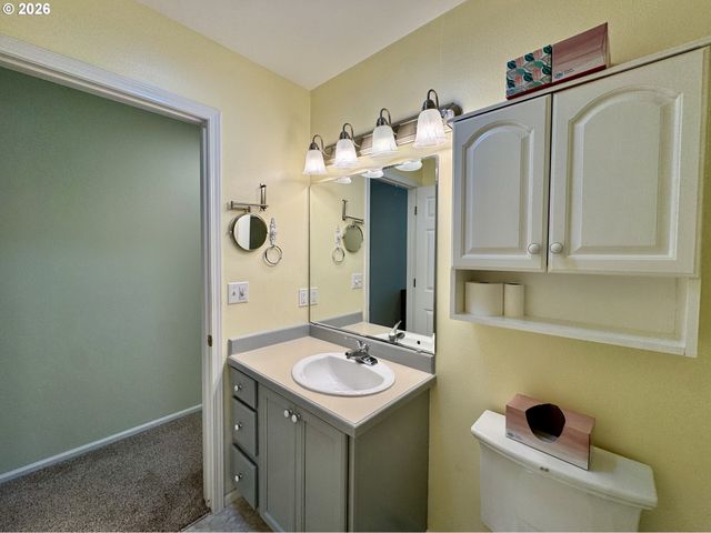 18 MARINERS Ln, Florence, OR 97439