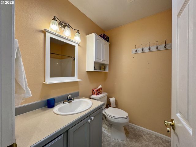 18 MARINERS Ln, Florence, OR 97439