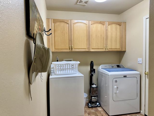 18 MARINERS Ln, Florence, OR 97439