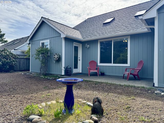 18 MARINERS Ln, Florence, OR 97439