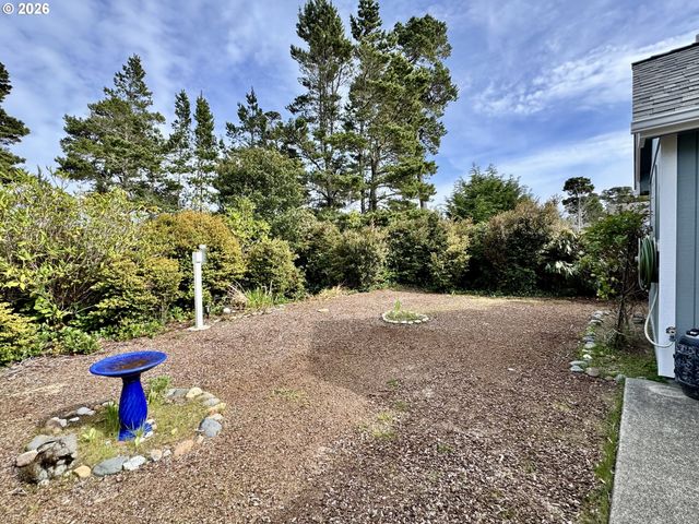 18 MARINERS Ln, Florence, OR 97439