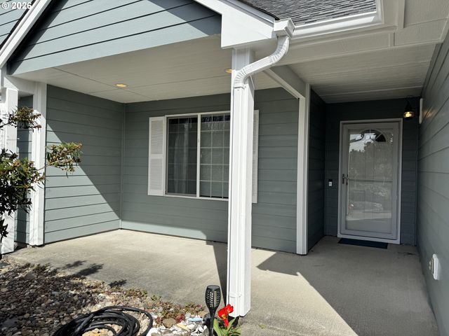 18 MARINERS Ln, Florence, OR 97439