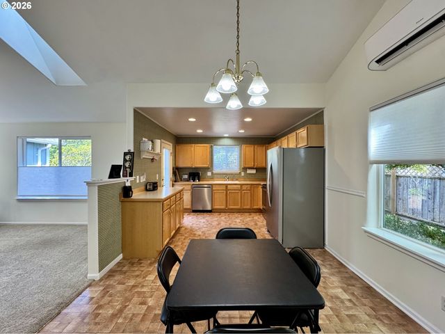 18 MARINERS Ln, Florence, OR 97439