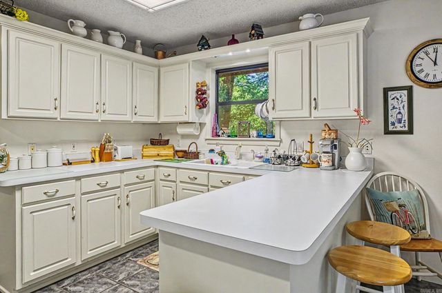 36 Cambre Circle, Hot Springs Village, AR 71909