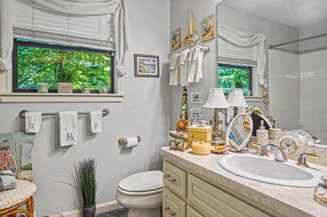 36 Cambre Circle, Hot Springs Village, AR 71909
