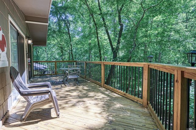 36 Cambre Circle, Hot Springs Village, AR 71909