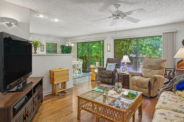 36 Cambre Circle, Hot Springs Village, AR 71909