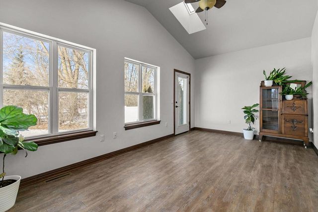 1857 N MARGARET STREET, Appleton, WI 54913