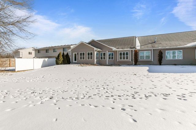 1857 N MARGARET STREET, Appleton, WI 54913