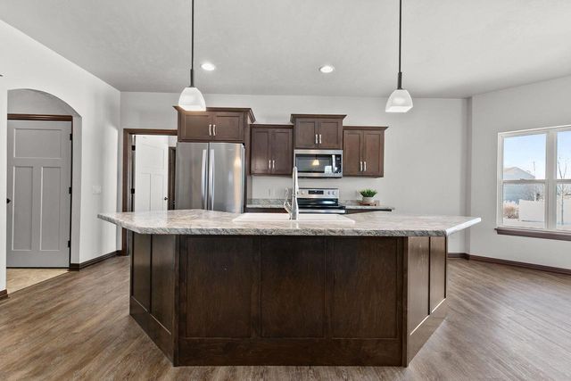 1857 N MARGARET STREET, Appleton, WI 54913