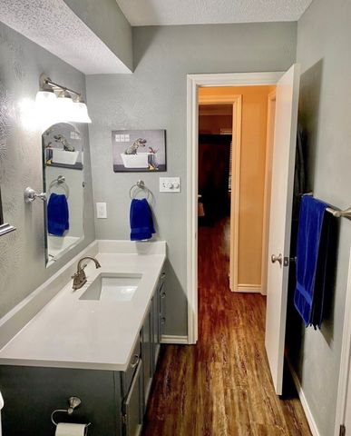 2709 Fairway Park Street, Grand Prairie, TX 75050