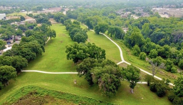 2709 Fairway Park Street, Grand Prairie, TX 75050