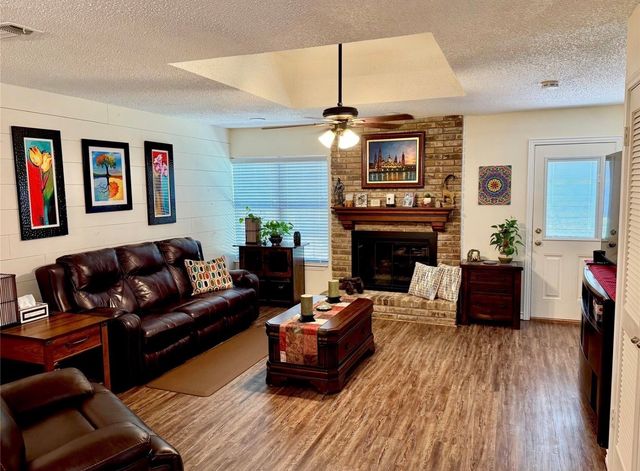 2709 Fairway Park Street, Grand Prairie, TX 75050