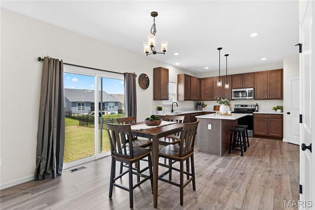 410 Honor Hill Drive, Foristell, MO 63348